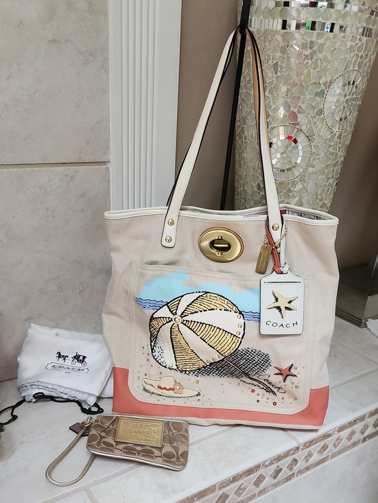 Coach Handbags - 🧡💛 COACH BEACH TOTE & POPPY WALLET 💛🧡